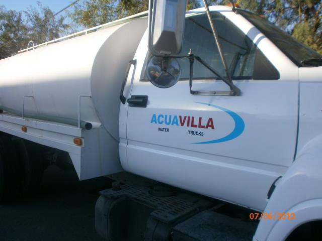 Villarreal water trucks-llenado de albercas y cisternas en Monterrey.  Teléfono y más info.